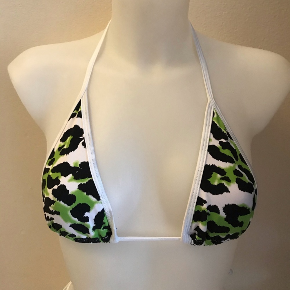 Bikini - Picture 2 of 7